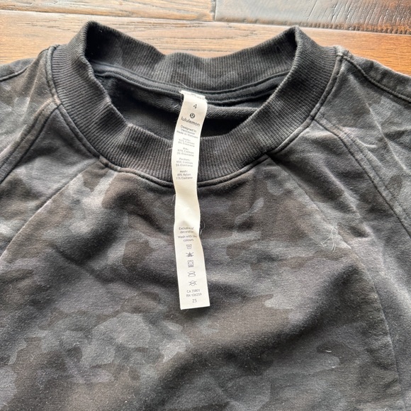 Lululemon Camo Scuba pullover sz 4 - Picture 3 of 5